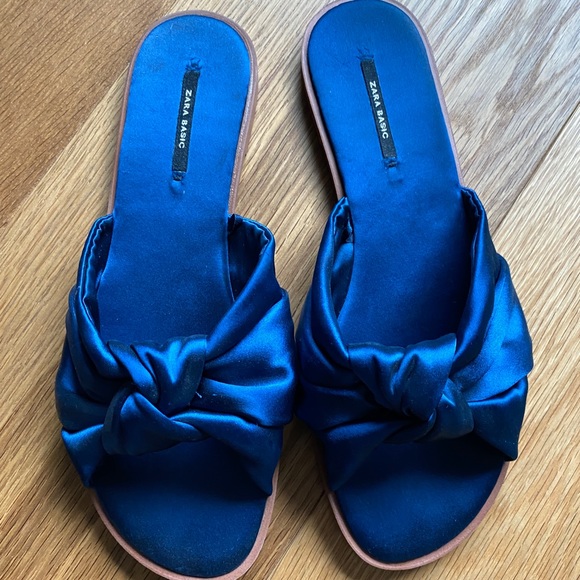 Zara blue sandal slides with bow
